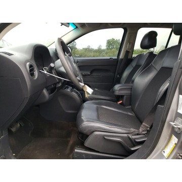 Jeep Liberty  SUV 2014,  2.0 benzyna, automat - Na sprzedaż za 7 872,00 zł - Katowice - zdjęcie 7