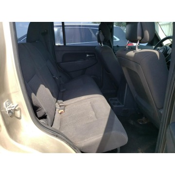Jeep Liberty  SUV 2011,  3.7 benzyna, automat - Na sprzedaż za 2 767,50 zł - Katowice - zdjęcie 9