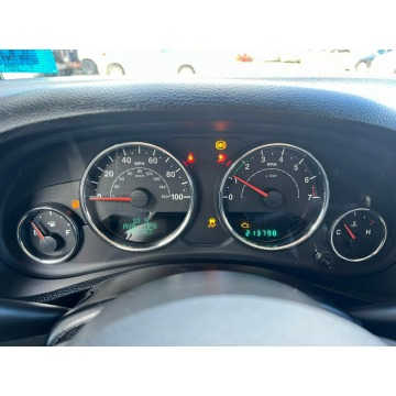 Jeep Wrangler  SUV 2012,  3.6 benzyna, automat - Na sprzedaż za 33 948 zł - Katowice - zdjęcie 9