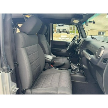 Jeep Wrangler  SUV 2012,  3.6 benzyna, automat - Na sprzedaż za 23 616 zł - Katowice - zdjęcie 7
