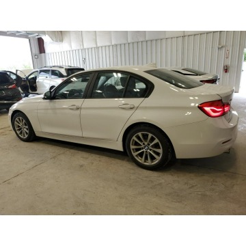 BMW Seria 3  Sedan/Limuzyna 2017,  2.0 benzyna, automat - Na sprzedaż za 20 172 zł - Katowice - zdjęcie 4