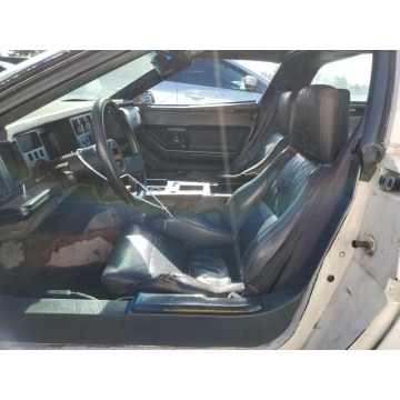 Chevrolet Corvette  Coupe/Sportowy 1986,  5.7 benzyna, automat - Na sprzedaż za 5 904,00 zł - Katowice - zdjęcie 8