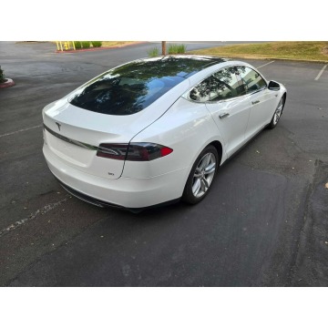 Tesla Model S  Sedan/Limuzyna 2013 elektryczny, automat - Na sprzedaż za 52 275 zł - Katowice - zdjęcie 4