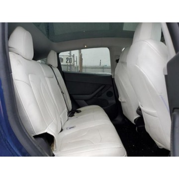 Tesla   SUV 2020 elektryczny, automat - Na sprzedaż za 54 120 zł - Katowice - zdjęcie 9
