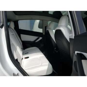 Tesla   SUV 2020 elektryczny, automat - Na sprzedaż za 67 650 zł - Katowice - zdjęcie 6