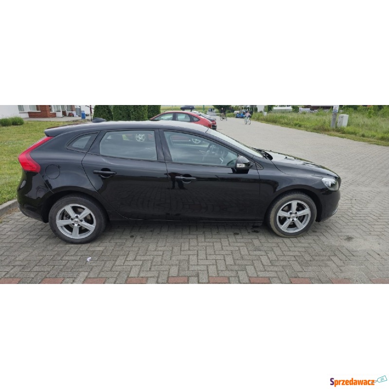 Volvo V40  Hatchback 2017,  2.0 diesel - Na sprzedaż za 46 000 zł - Oława