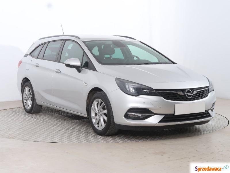 Opel Astra  Kombi 2020,  1.2 benzyna - Na sprzedaż za 37 397 zł - Bielany Wrocławskie