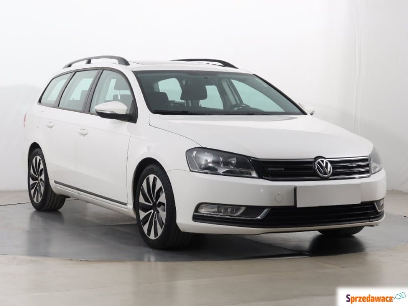 Volkswagen Passat  Kombi 2013,  1.6 diesel - Na sprzedaż za 30 999 zł - Katowice