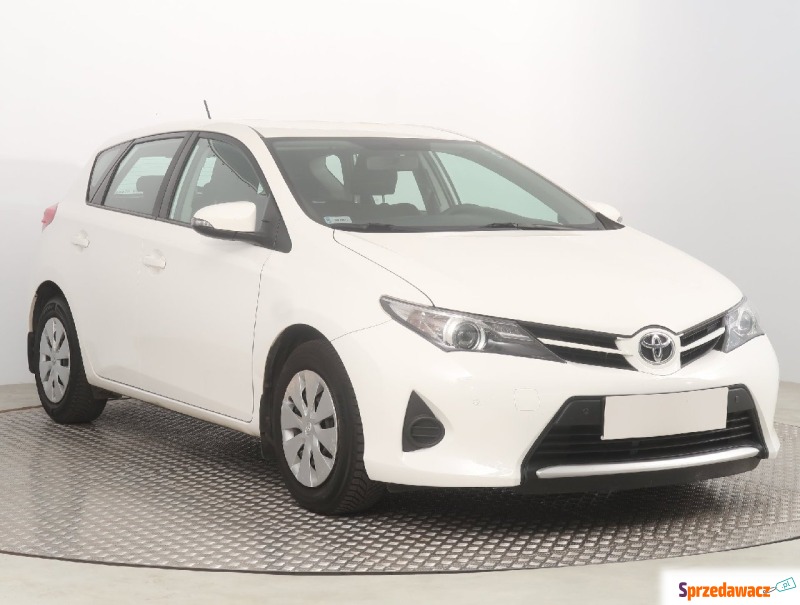 Toyota Auris  Hatchback 2014,  1.4 benzyna - Na sprzedaż za 35 999 zł - Bielany Wrocławskie