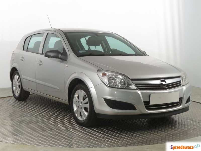 Opel Astra  Hatchback 2009,  1.4 benzyna - Na sprzedaż za 7 999,00 zł - Katowice