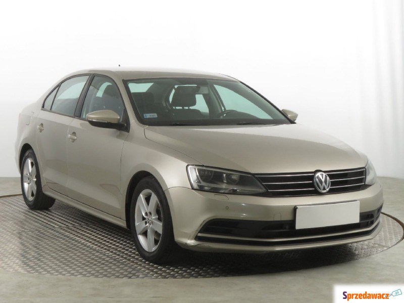 Volkswagen Jetta  Liftback 2015,  2.0 diesel - Na sprzedaż za 32 999 zł - Katowice