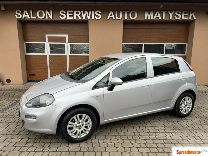 Fiat Punto 2012  Hatchback 2015,  1.3 benzyna - Na sprzedaż za 27 900 zł - Orzech