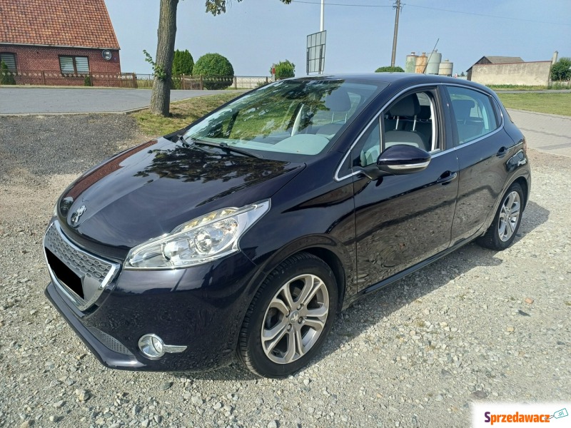 Peugeot 208  Hatchback 2013,  1.2 benzyna - Na sprzedaż za 21 800 zł - Suchorzew