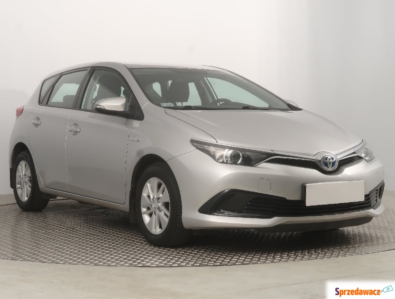 Toyota Auris  Hatchback 2016,  1.8 benzyna - Na sprzedaż za 55 999 zł - Bielany Wrocławskie