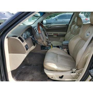Chrysler 300C  Sedan/Limuzyna 2008,  5.7 benzyna, automat - Na sprzedaż za 7 367,70 zł - Katowice - zdjęcie 8
