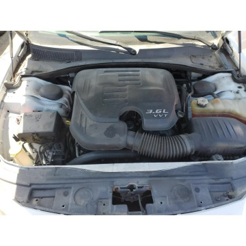 Chrysler 300C  Sedan/Limuzyna 2014,  3.6 benzyna, automat - Na sprzedaż za 11 808 zł - Katowice - zdjęcie 10