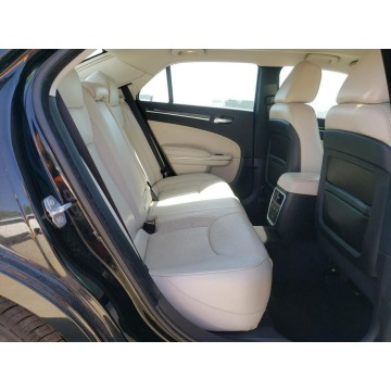 Chrysler 300C  Sedan/Limuzyna 2016,  3.6 benzyna, automat - Na sprzedaż za 23 124 zł - Katowice - zdjęcie 9
