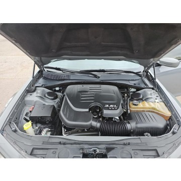 Chrysler 300C  Sedan/Limuzyna 2019,  3.6 benzyna, automat - Na sprzedaż za 71 340 zł - Katowice - zdjęcie 8