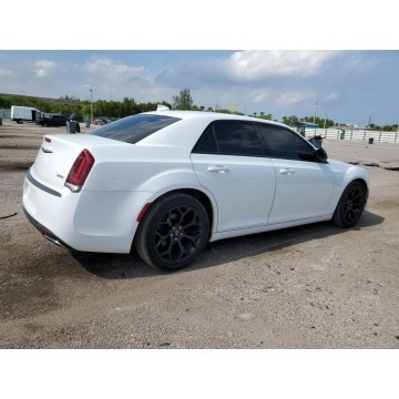 Chrysler 300C  Sedan/Limuzyna 2019,  3.6 benzyna, automat - Na sprzedaż za 31 980 zł - Katowice - zdjęcie 4