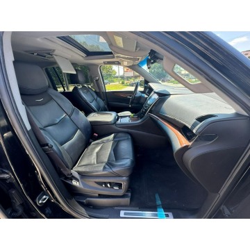Cadillac Escalade  SUV 2015,  6.2 benzyna, automat - Na sprzedaż za 67 404 zł - Katowice - zdjęcie 6