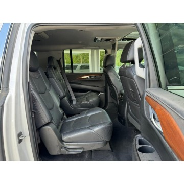 Cadillac Escalade  SUV 2016,  6.2 benzyna, automat - Na sprzedaż za 72 324 zł - Katowice - zdjęcie 7