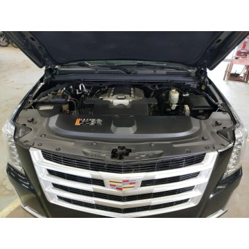 Cadillac Escalade  SUV 2019,  6.2 benzyna, automat - Na sprzedaż za 83 394 zł - Katowice - zdjęcie 11