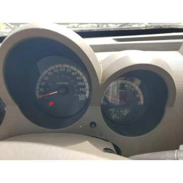 Dodge Nitro  SUV 2008,  3.7 benzyna, automat - Na sprzedaż za 4 428,00 zł - Katowice - zdjęcie 9