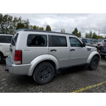Dodge Nitro  SUV 2010,  3.7 benzyna, automat - Na sprzedaż za 4 920,00 zł - Katowice - zdjęcie 4