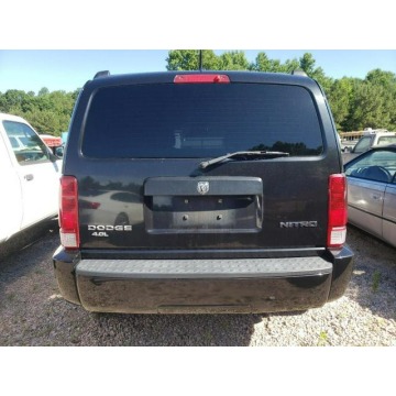Dodge Nitro  SUV 2011,  4.0 benzyna, automat - Na sprzedaż za 5 658,00 zł - Katowice - zdjęcie 6