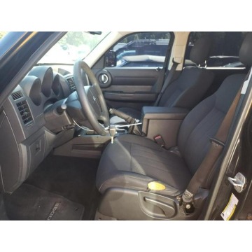 Dodge Nitro  SUV 2011,  4.0 benzyna, automat - Na sprzedaż za 5 658,00 zł - Katowice - zdjęcie 9