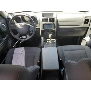 Dodge Nitro  SUV 2011,  4.0 benzyna, automat - Na sprzedaż za 5 658,00 zł - Katowice - zdjęcie 8