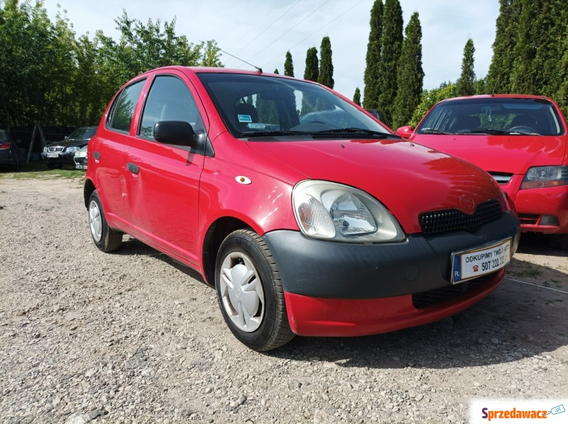 Toyota Yaris  Hatchback 2001,  1.0 - Na sprzedaż za 2 500,00 zł - Warszawa