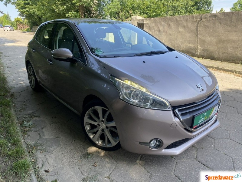 Peugeot 208 Allure Opłacony Benzyna - Samochody osobowe - Gostyń