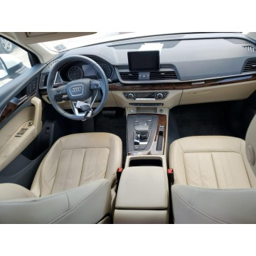 Audi Q5  SUV 2018,  2.0 benzyna, automat - Na sprzedaż za 45 756 zł - Katowice - zdjęcie 8