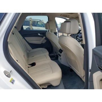 Audi Q5  SUV 2018,  2.0 benzyna, automat - Na sprzedaż za 45 756 zł - Katowice - zdjęcie 9
