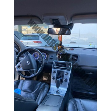 Volvo V60 2011,  2.0 diesel, automat - Na sprzedaż za 54 300 zł - Skoczów - zdjęcie 5