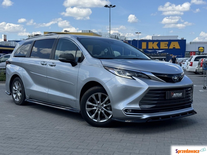 Toyota Sienna 2021,  2.5 hybryda - Na sprzedaż za 259 900 zł - Janki