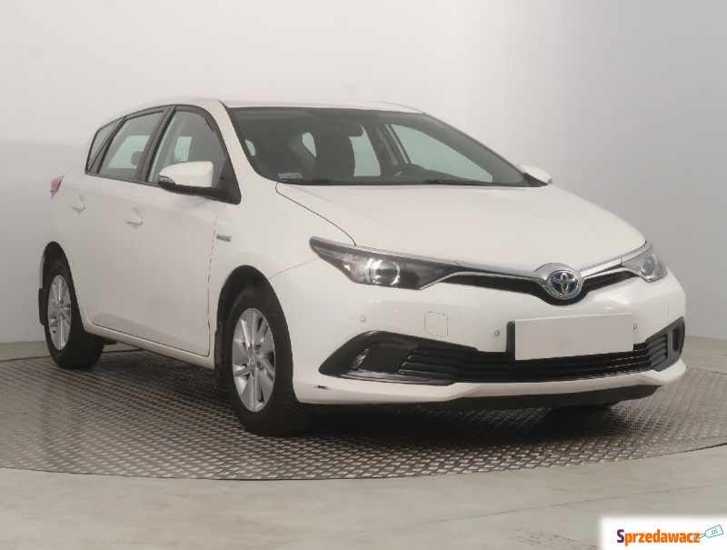 Toyota Auris  Hatchback 2016,  1.8 benzyna - Na sprzedaż za 53 999 zł - Bielany Wrocławskie