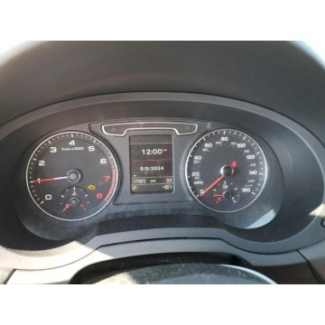 Audi Q3  SUV 2015,  2.0 benzyna, automat - Na sprzedaż za 29 151 zł - Katowice - zdjęcie 10