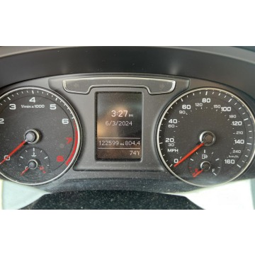 Audi Q3  SUV 2016,  2.0 benzyna, automat - Na sprzedaż za 57 441 zł - Katowice - zdjęcie 8