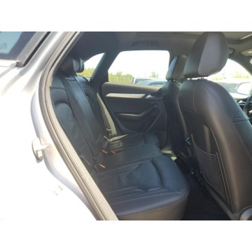 Audi Q3  SUV 2016,  2.0 benzyna, automat - Na sprzedaż za 38 991 zł - Katowice - zdjęcie 9