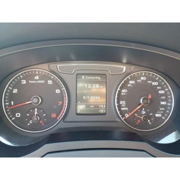 Audi Q3  SUV 2016,  2.0 benzyna, automat - Na sprzedaż za 38 991 zł - Katowice - zdjęcie 11