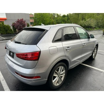 Audi Q3  SUV 2017,  2.0 benzyna, automat - Na sprzedaż za 35 301 zł - Katowice - zdjęcie 4