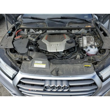 Audi Q5  SUV 2018,  3.0 benzyna, automat - Na sprzedaż za 86 346 zł - Katowice - zdjęcie 10