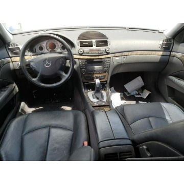 Mercedes - Benz E-klasa  Sedan/Limuzyna 2003,  5.0 benzyna, automat - Na sprzedaż za 9 372,60 zł - Katowice - zdjęcie 7
