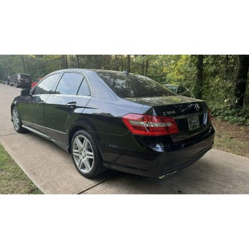 Mercedes - Benz E-klasa  Sedan/Limuzyna 2010,  5.5 benzyna, automat - Na sprzedaż za 37 146 zł - Katowice - zdjęcie 3