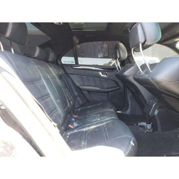 Mercedes - Benz E-klasa  Sedan/Limuzyna 2015,  5.5 benzyna, automat - Na sprzedaż za 64 206 zł - Katowice - zdjęcie 9