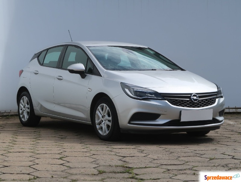 Opel Astra  Hatchback 2017,  1.6 diesel - Na sprzedaż za 41 999 zł - Łódź