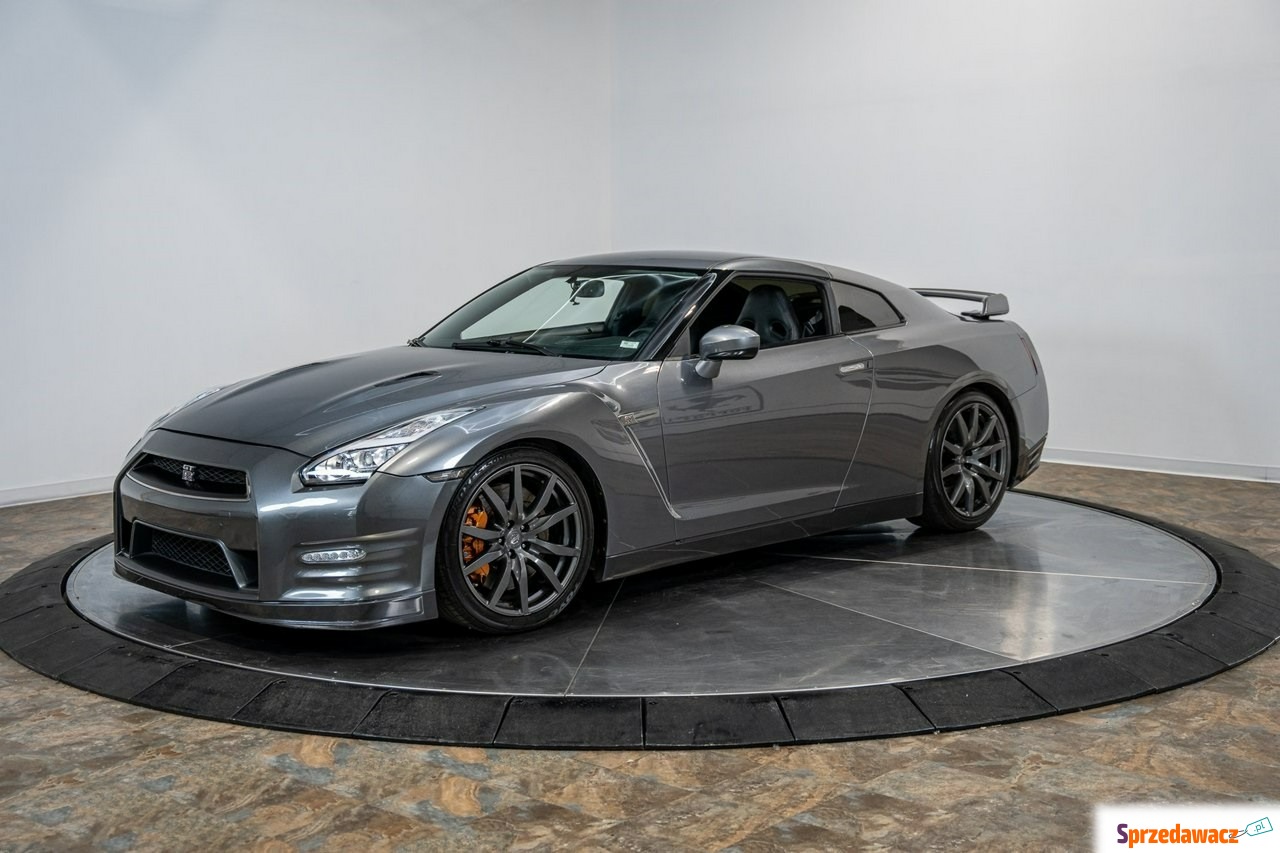 Nissan GT-R 2014