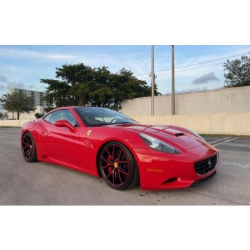 Ferrari California  Kabriolet 2012,  4.3 benzyna, automat - Na sprzedaż za 462 480 zł - Katowice - zdjęcie 2